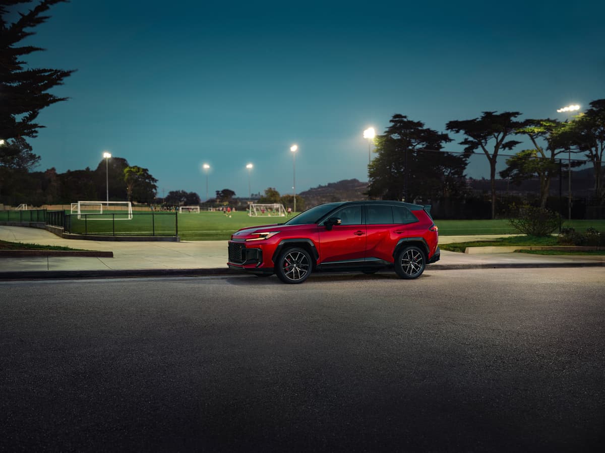Image of 2026-Toyota-RAV4-PHEV_GRSport_0011