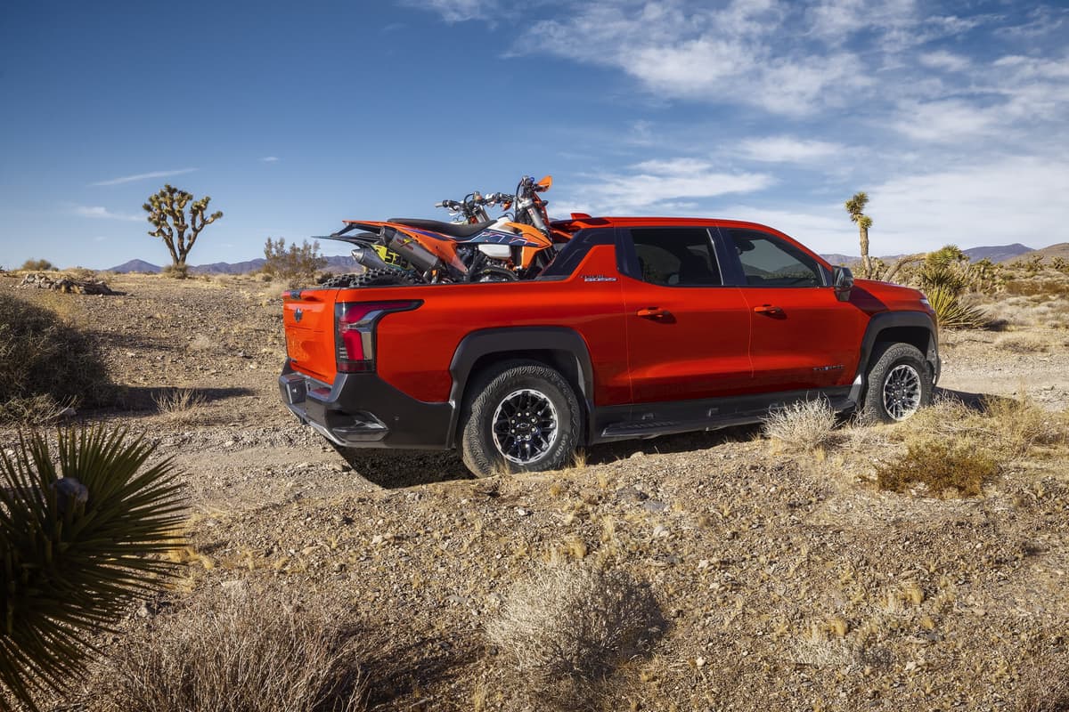 Image of 2026-silverado-ev-trail-boss-0055-min
