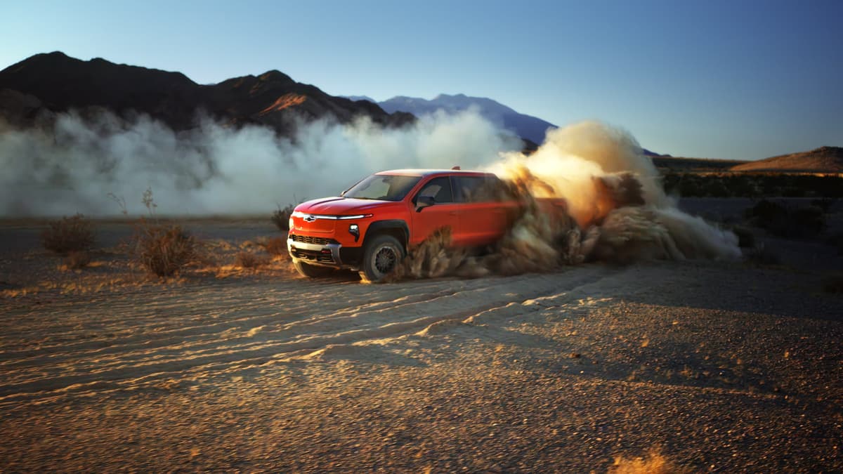 Image of 2026-silverado-ev-trail-boss-009_R2-min