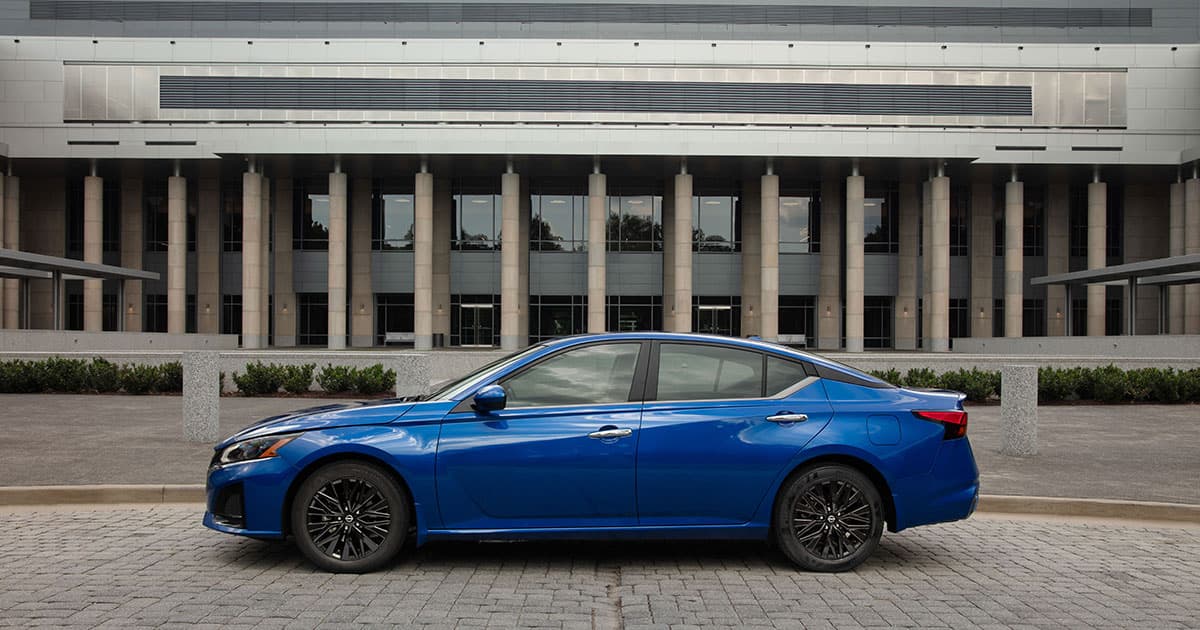  2025 Nissan Altima SL – Luxury & Tech [Full Specs] 2025