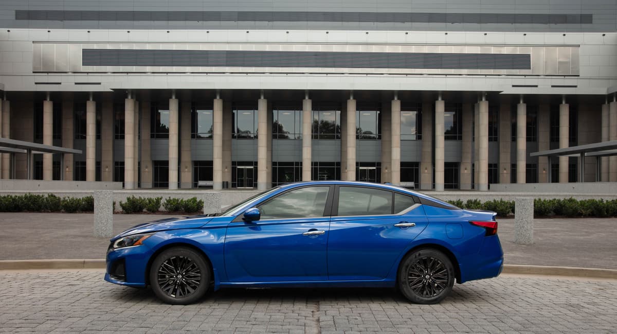 Image of 2025 Nissan Altima SV Special Edition-8-min