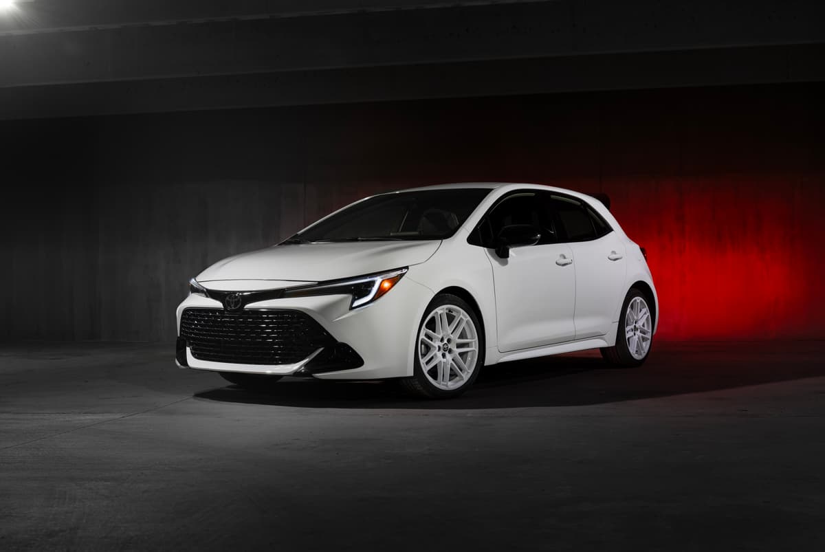 Image of 2026_Toyota_Corolla_Hatchback_FXEdition_IceCap_001